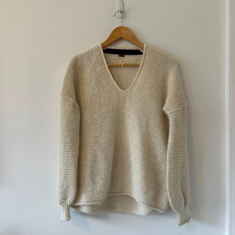 Free People Alpaca Blend Oversized V-Neck Sweater in Cream | Size XS